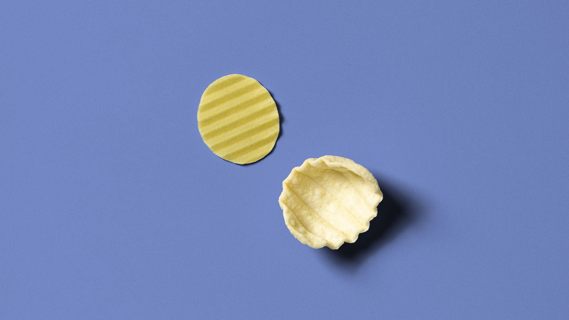 Wavy potato pellet scoops